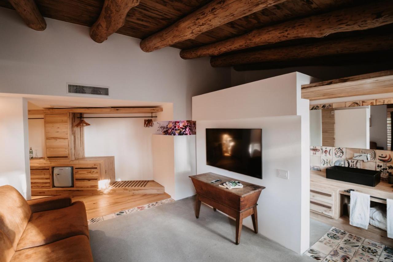Praia Art Resort - Small Luxury Hotels Of The World (Adults Only) Le Castella  Dış mekan fotoğraf